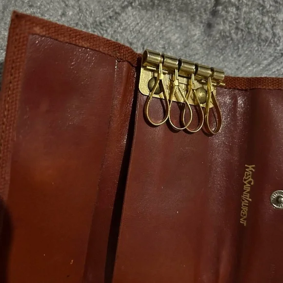 YSL key Holder - Picture 2 of 4
